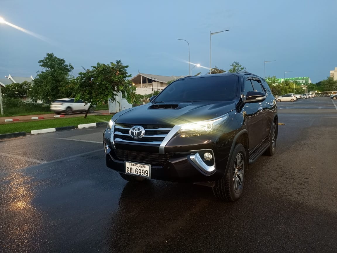 SUV - Image 1