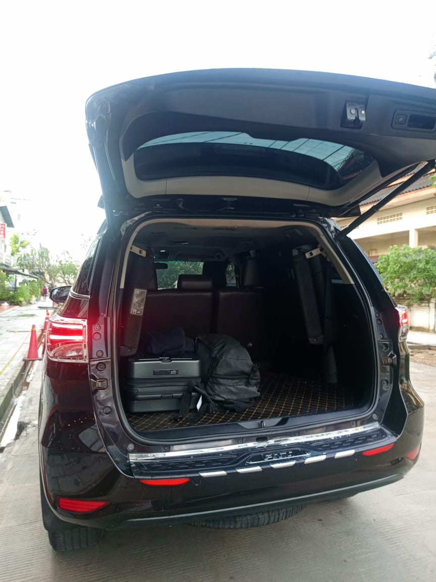 SUV - Image 6